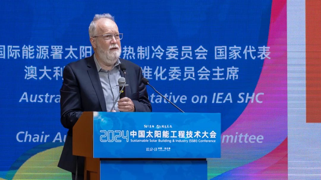 空氣能,太陽(yáng)能,熱水器