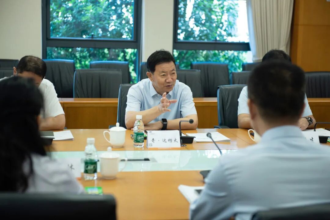 空氣能,太陽(yáng)能,熱水器