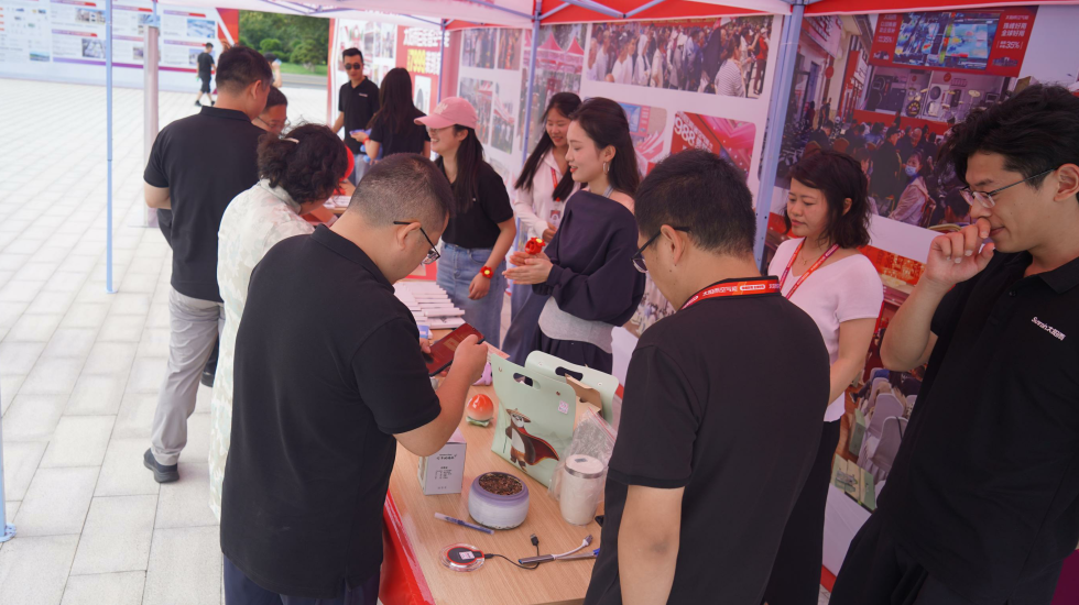 空氣能,太陽能,熱水器 空氣能,太陽能,熱水器